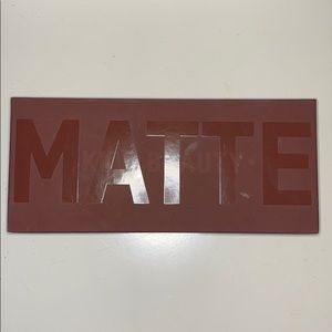 KKW BEAUTY Matte cocoa eyeshadow palette